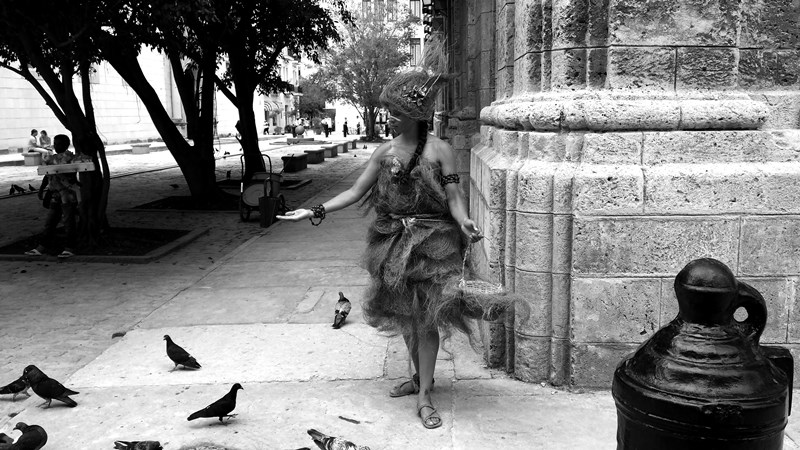 Cuba_42_Street_Performer