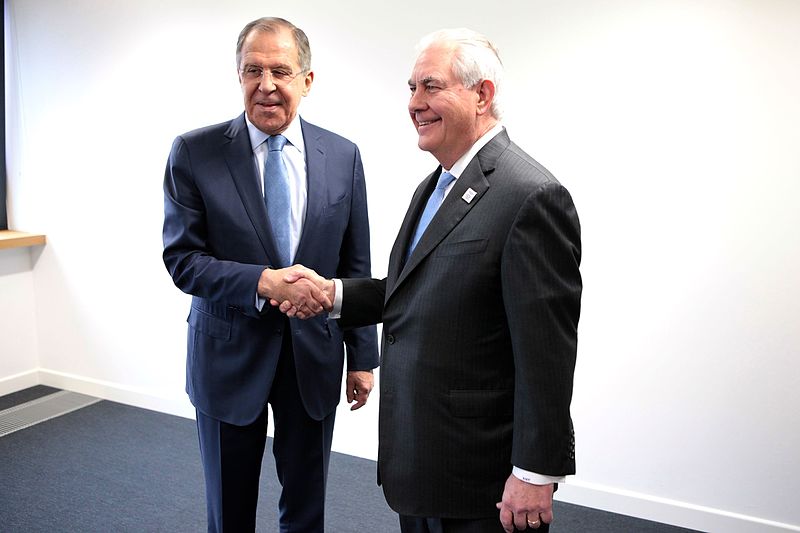 Secretary_Tillerson_Shakes_Hands_With_Russian_Foreign_Minister_Lavrov_Before_Their_Meeting_in_Bonn_(32936075105)